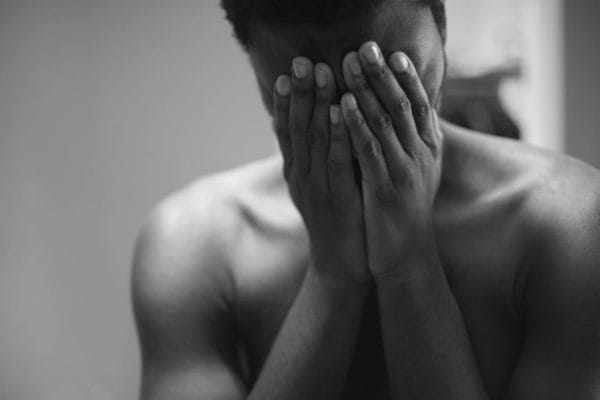 Diferença entre tristeza e depressão: qual é e como tratar?