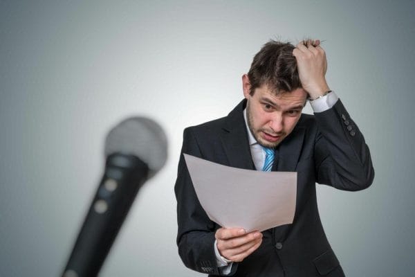 Como perder a vergonha de falar em público? 5 dicas infalíveis