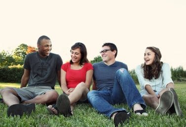 Como fazer amigos: 8 maneiras de aumentar seu círculo de amizades